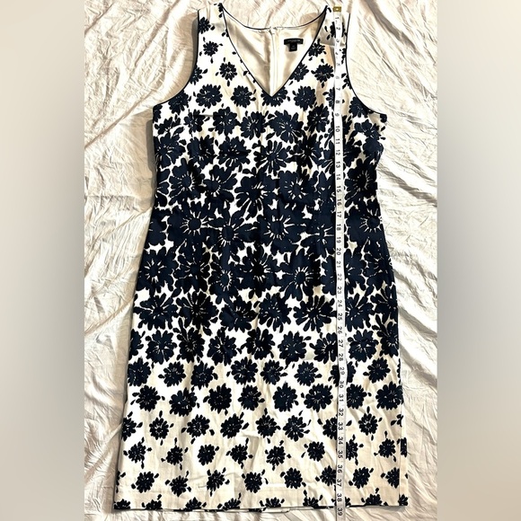 Ann Taylor Dark Blue and White Floral Sleeveless Dress Summer Women’s Size 12 - Picture 6 of 15